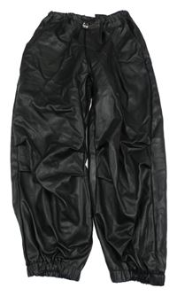 Černé koženkové cuff kalhoty Zara