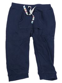 Tmavomodré tepláky s klokankou 