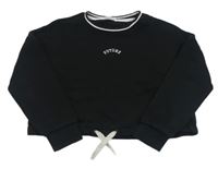 Černá crop mikina s nápisem M&S