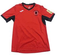Červeno-černý fotbalový dres s erbem Joma 