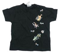 Černé tričko s brouky 