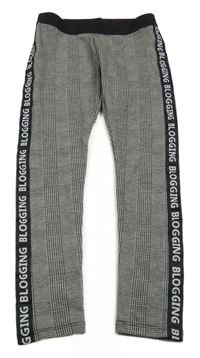 Šedo-černé kostkované tregíny s pruhem s nápisy C&A