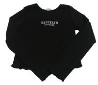Černé žebrované crop triko s nápisem Primark