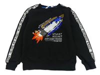 Černá mikina s nápisy a raketou H&M