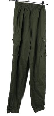 Dámské khaki cargo kalhoty s kapsami 