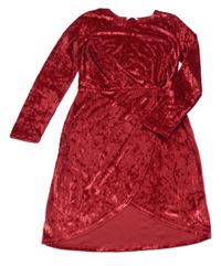 Červené sametové šaty 