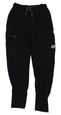 Černé cargo cuff teplákové kalhoty s nášivkou RESERVED