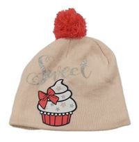 Světlerůžová pletená čepice s cupcakem a bambulí 