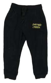 Tmavomodré tepláky s nápisem George