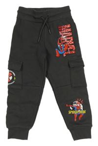 Tmavošedé cargo tepláky se Spider-many PRIMARK