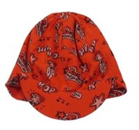 Červená bavlněná čepice s nápisy a kšiltem 