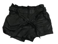 Černé koženkové kraťasy s páskem Coolcat