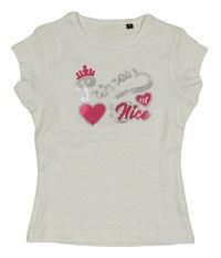 Bílé tričko s nápisem a srdíčky s kamínky