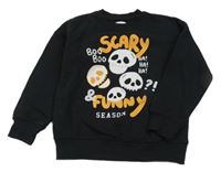 Černá mikina s lebkami a nápisem Sinsay