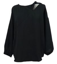 Dámská černá halenka s průstřihem Esprit 