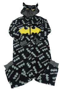 Černá chlupatá kombinéza s Batmanem a kapucí