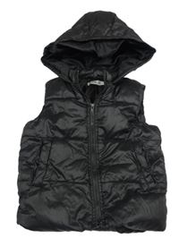 Černá prošívaná šusťáková zateplená vesta s kapucí SHEIN