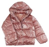 Starorůžová lesklá nepromokavá šusťáková zimní bunda s odepínací kapucí MANGO