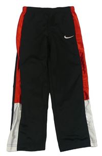 Černo-červeno-bílé sportovní kalhoty s logem Nike