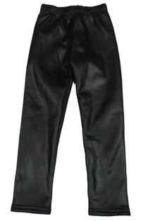 Černé zateplené legíny koženého vzhledu 