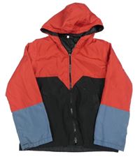 Červeno-černo-modrá šusťáková jarní bunda s kapucí 