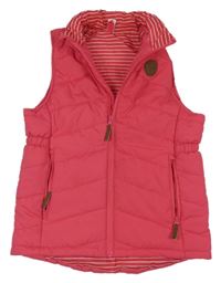 Tmavorůžová prošívaná šusťáková zateplená jezdecká vesta s nášivkou YIGGA