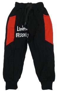 Černo-červené tepláky s nápisy