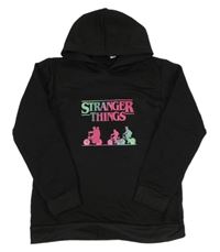 Černá mikina se Stranger Things a kapucí