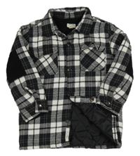 Černo-bílá kostkovaná zateplená košilová bunda River Island