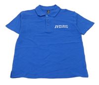 Modré polo tričko s nápisem