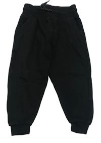 Černé tepláky Primark