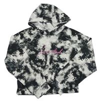 Černo-bílá vzorovaná crop mikina s nápisem a kapucí Pep&Co