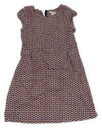 Bílo-červeno-modré vzorované pouzdrové šaty 