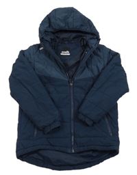 Tmavomodrá prošívaná šusťáková zimní bunda s nášivkou a kapucí O´neills