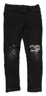 Černé džegíny se srdíčky z překlápěcích flitrů C&A