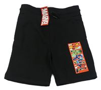 Černé teplákové kraťasy s logem s Avengers PRIMARK