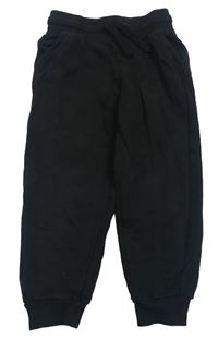 Černé tepláky Primark