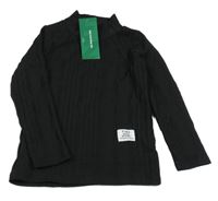 Nové - černé žebrované triko shein