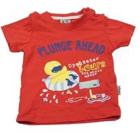 Červené tričko s obrázky 