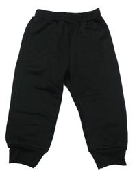 Černé tepláky shein