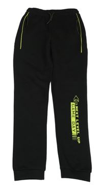 Černé tepláky s nápisem Y.F.K.