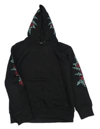 Černá mikina s květy a kapucí Boohoo