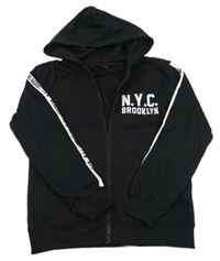 Černo-bílá propínací mikina s nápisy a kapucí 