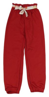 Červené teplákové kalhoty s páskem