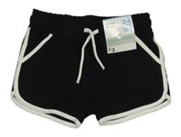 Nové - černé teplákové kraťasy s bílým lemem Primark