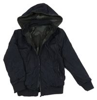 Tmavomodrá šusťáková oboustranná bunda s kapucí 