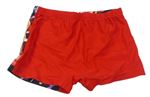 Červeno-barevné nohavičkové plavky s IronManem