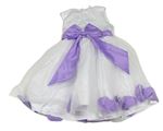 Bílo-lila slavnostní šaty s tylem a páskem s 3D květem 