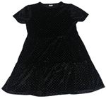 Černé sametové šaty s puntíky F&F