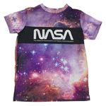 Fialové tričko s galaktickým motivem a logem NASA